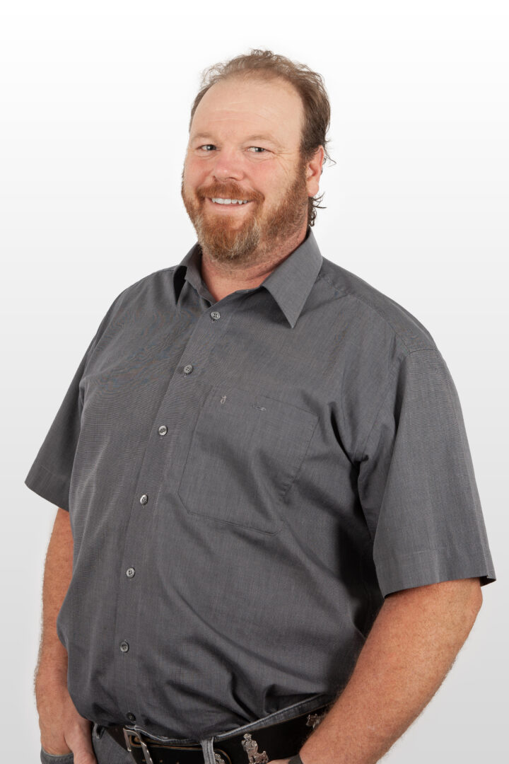 Meisterlandwirt, Prüfungsexperte Landwirtschaftliche Ausbildung, 12 Jahre Gemeinderat Oberdiessbach, 20 Jahre Präsident Braunviehzucht Verein Heimenschwand